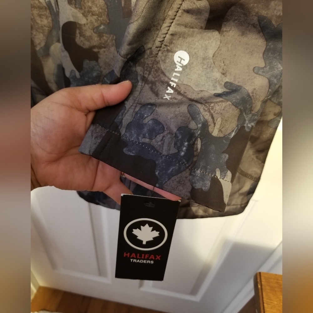 NWT Halifax Traders Comoflage Soft Shell Jacket W… - image 12